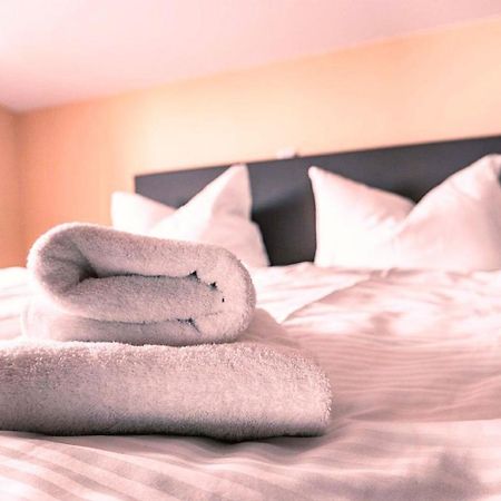 Mit Meerblick Und Balkon, Gratis Nutzung Vom Ahoi Erlebnisbad Und Sauna In Sellin - Meeresblick Fewo 29 Гёрен Экстерьер фото