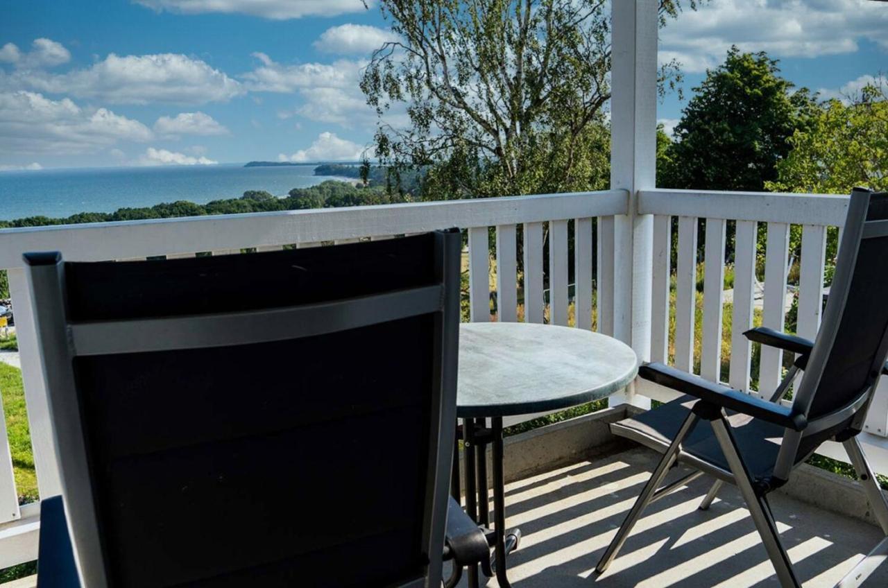 Mit Meerblick Und Balkon, Gratis Nutzung Vom Ahoi Erlebnisbad Und Sauna In Sellin - Meeresblick Fewo 29 Гёрен Экстерьер фото